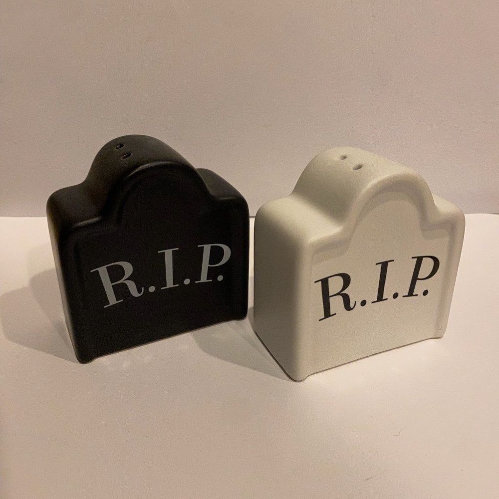 Ceramic Salt & Pepper Shaker Set Black & White RIP Headstone
